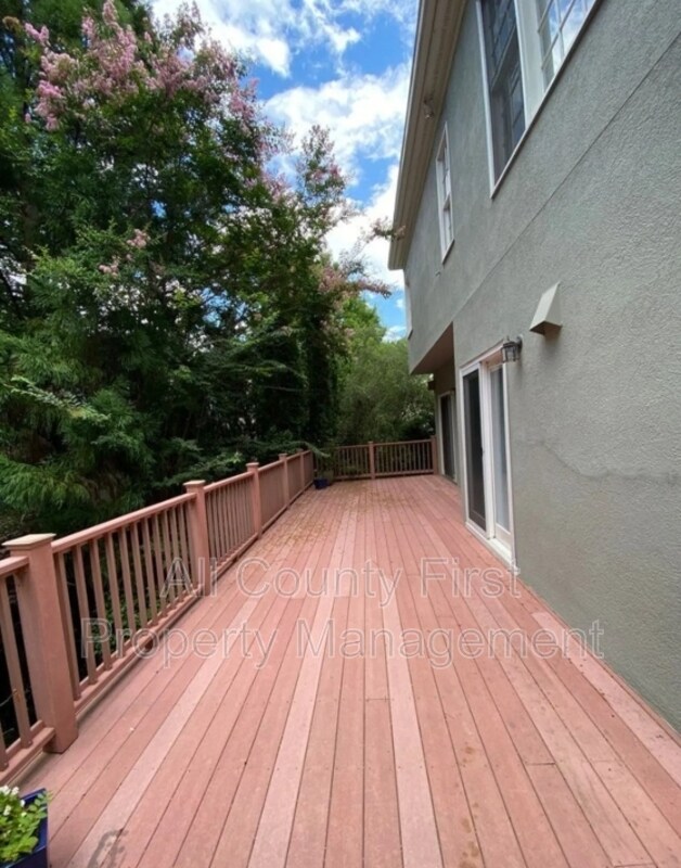 Building Photo - 1242 Wildcliff Pkwy NE