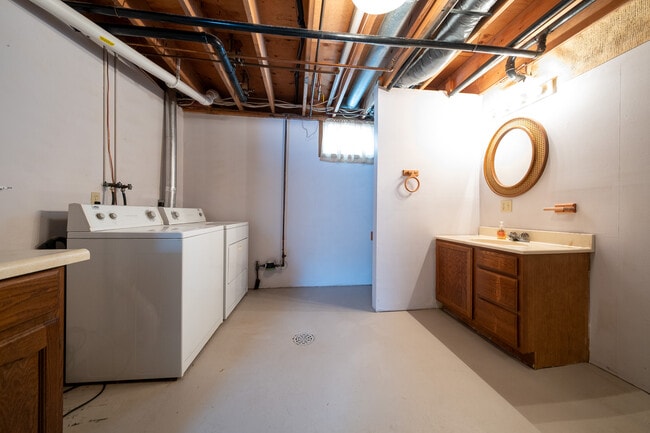 Building Photo - 408 Edgar Pl