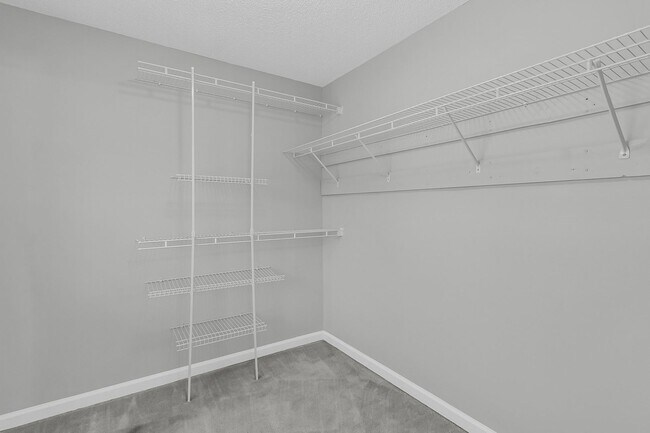 Building Photo - 5844 Hart Rd