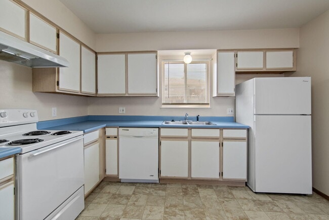 Building Photo - 1427 Atchison Ave