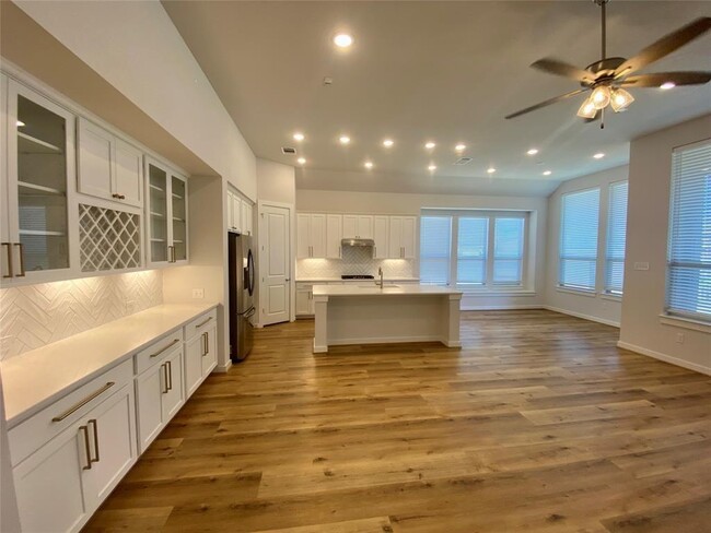 Building Photo - 255 Nautical Lp