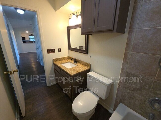 Building Photo - 304 McClendon Dr
