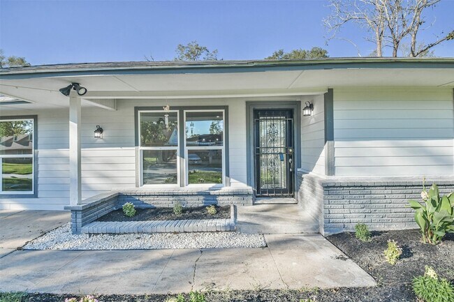 Building Photo - 6315 Overdale St