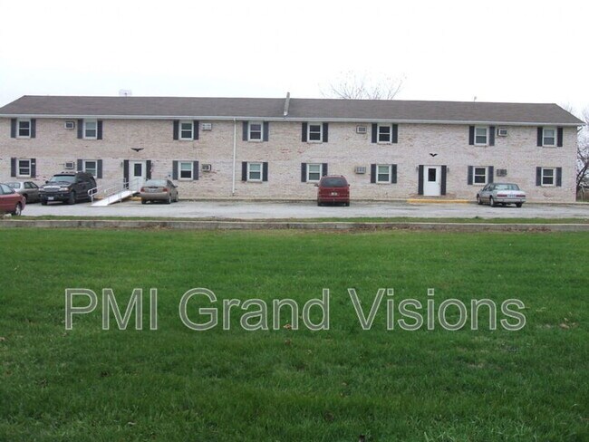 Primary Photo - 465 E Main St