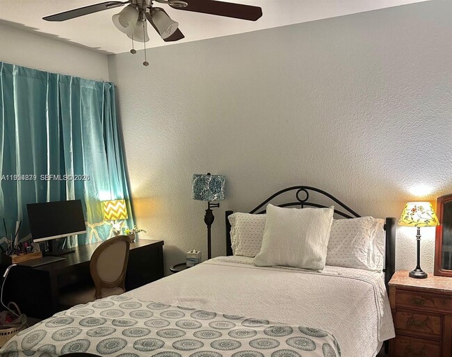 Building Photo - 11301 NW 44th Terrace