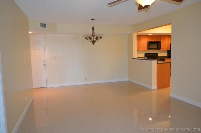 Building Photo - 5821 Riverside Dr