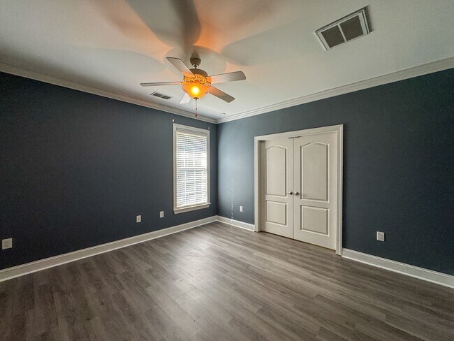 Building Photo - Beautiful 3 Bed 2 Bath Condo with Communit...