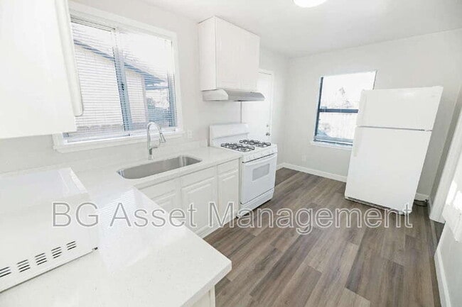 Building Photo - 429 S 23rd St