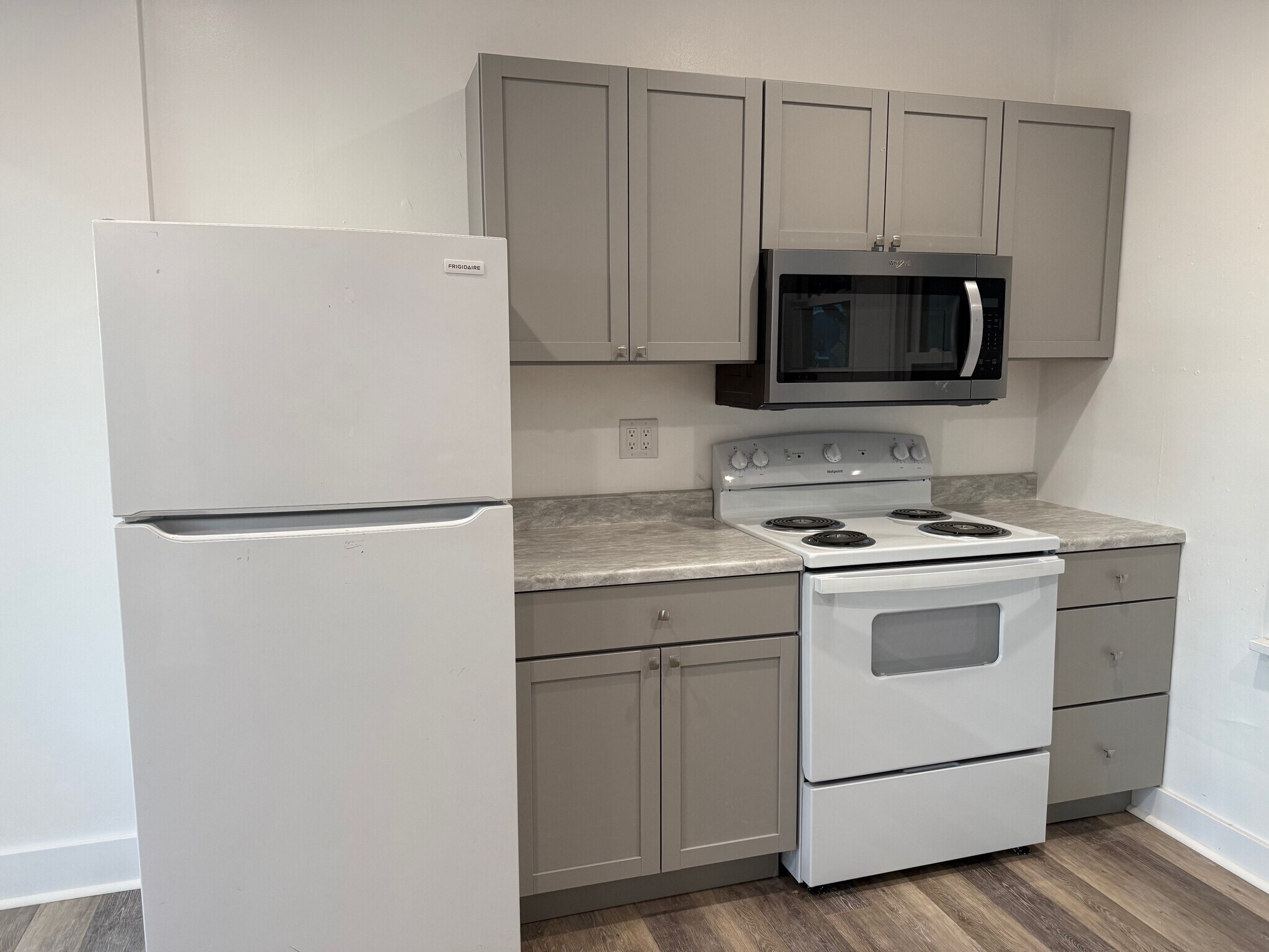 Building Photo - 104 Magee Ave