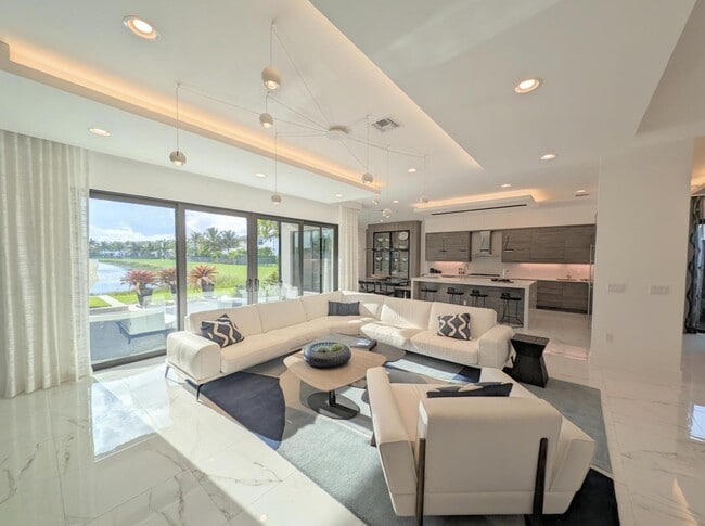 Building Photo - 17299 Pagoda Palms Dr