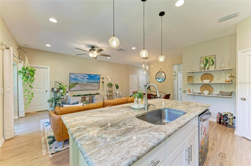 Building Photo - 2304 E 22nd Ave.