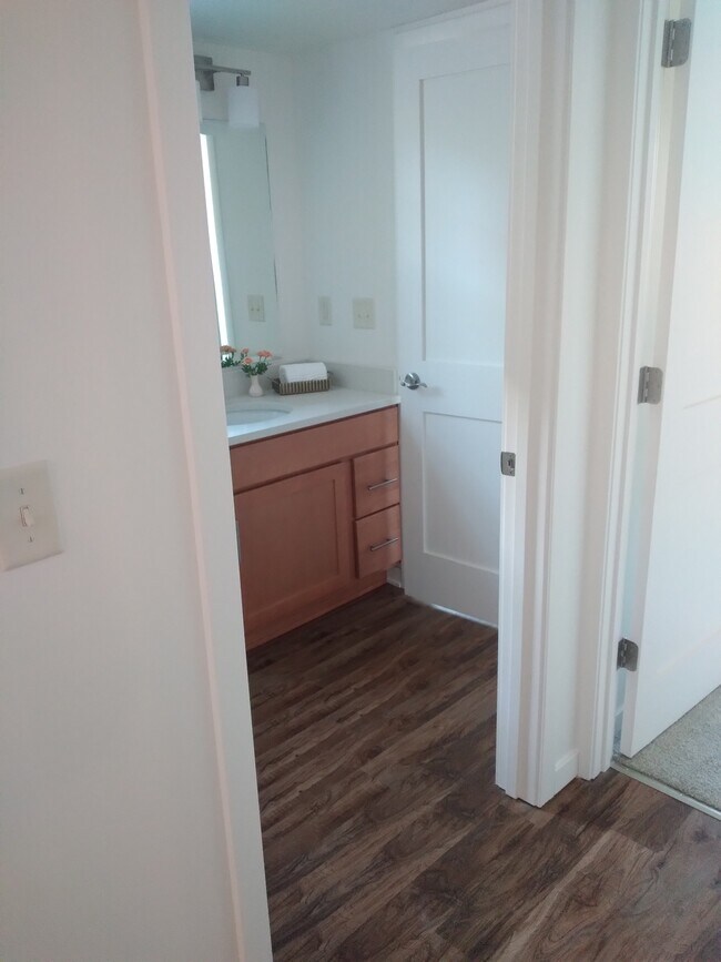 Building Photo - 2741 Hidden Dr