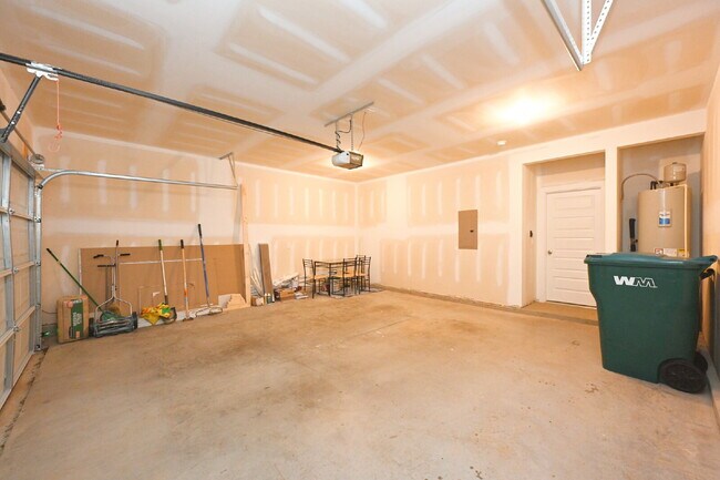 Building Photo - Modern 2024 New Construction in Sage Farms – Steps from Dog Park & Trails!