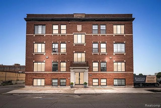 Building Photo - 5918 St. Antoine St
