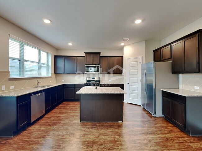 Building Photo - 5707 Gerard Dr
