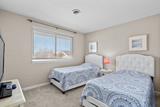 Building Photo - All Inclusive Winter Rental Single Family ...