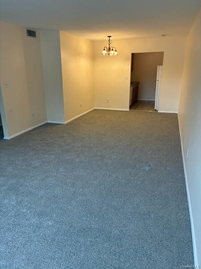 Building Photo - 705 Cortland Dr