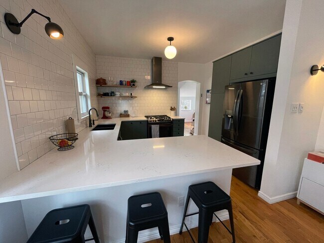Building Photo - STUNNING Updated Bungalow Home in the West Highlands- Available 8/5!