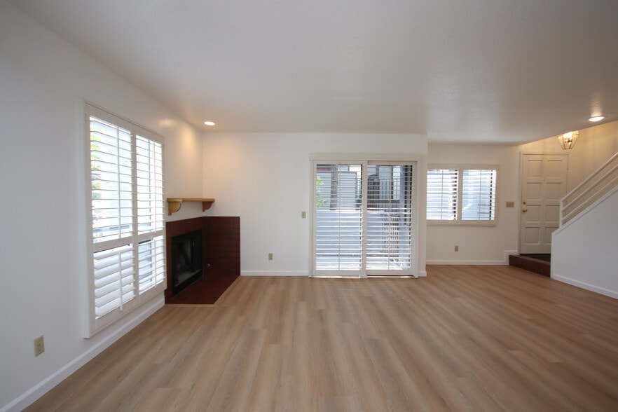 Building Photo - 311 E Glenarm St