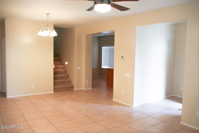 Building Photo - 8420 W Lewis Ave