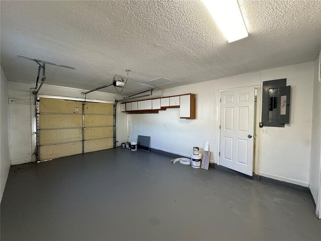 Building Photo - 2432 Greenwood St