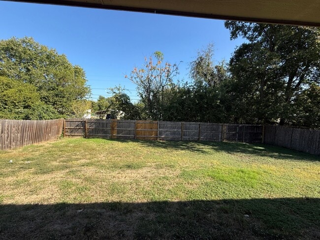 Building Photo - 222 Nolan Ridge Dr