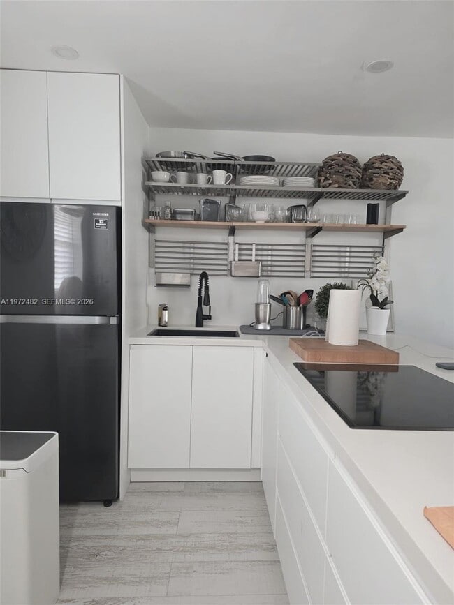 Building Photo - 20201 NE 29th Ct