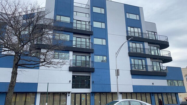 Building Photo - 1364 Rogers Ave