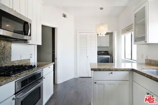 Building Photo - 817 10th St