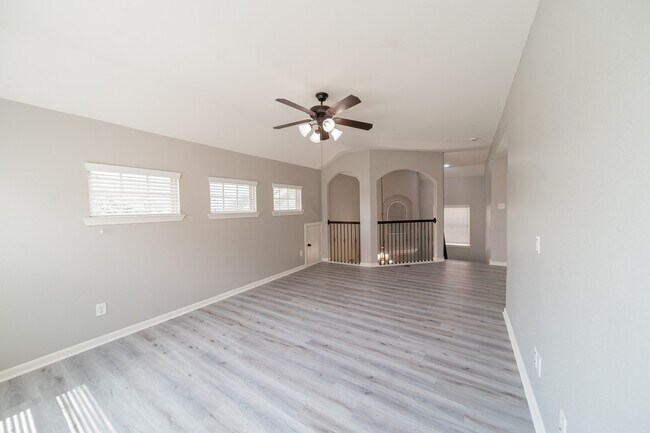 Building Photo - 13303 Davenport Hills Ln