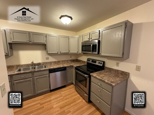 Building Photo - 532 Court Street