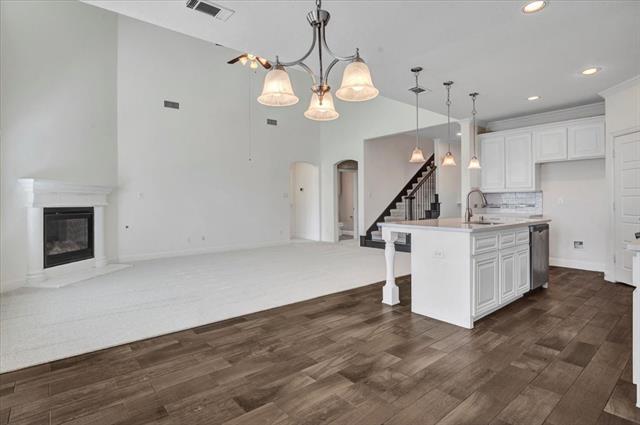 Building Photo - 15920 Gladewater Terrace