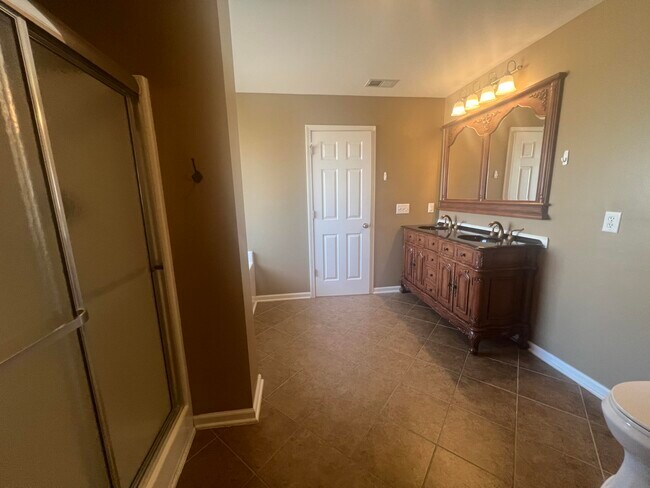 Building Photo - 3625 Galloway Ln