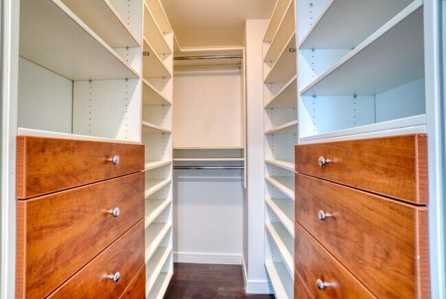 Building Photo - 2 bedroom in BROOKLYN NY 11201