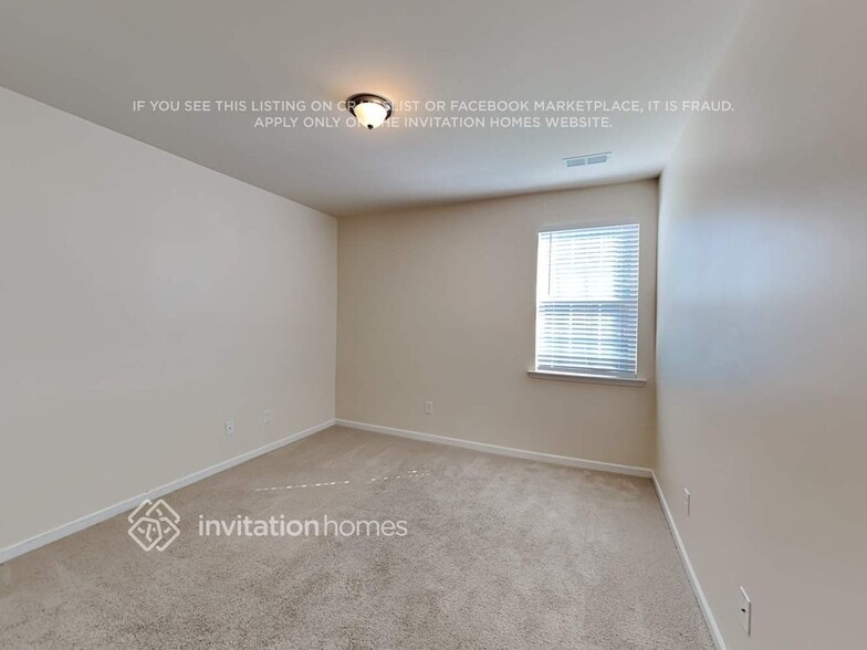 Building Photo - 13422 Hyperion Hills Ln
