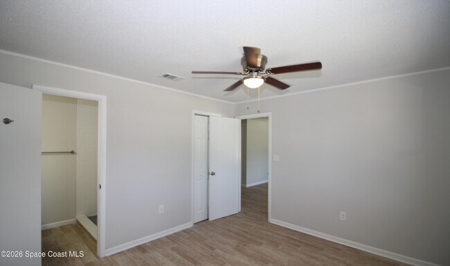 Building Photo - 75 Rivercliff Ln