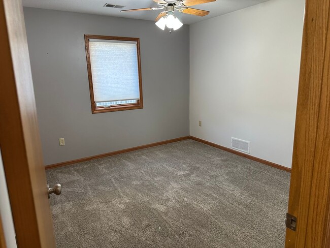 Building Photo - GREAT FAMILY HOME!