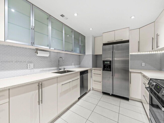 Building Photo - 600 Biltmore Way