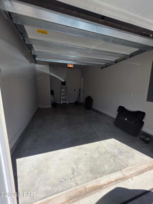 Building Photo - 106 Cascade Ln
