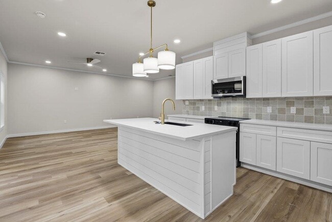 Building Photo - 30 Wood Glen Dr