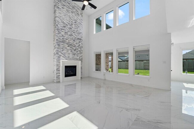 Building Photo - 9818 Daffodil Spgs Dr