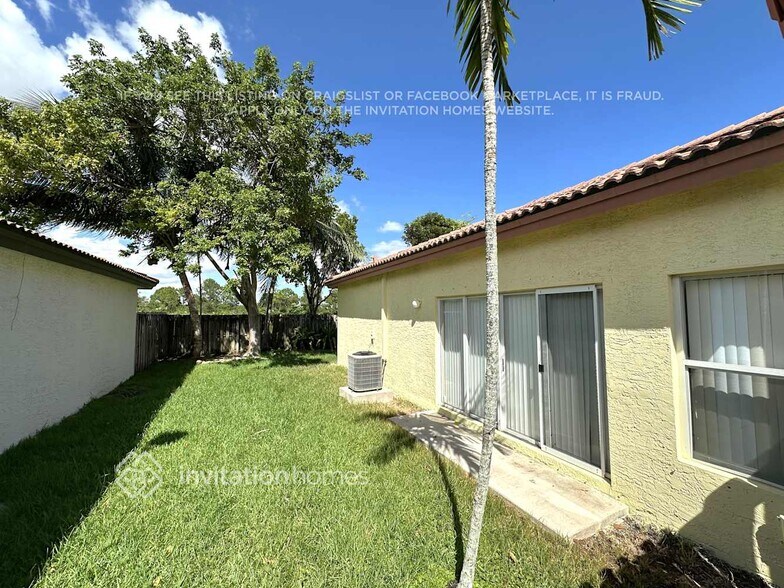 Building Photo - 11973 SW 133rd Terrace