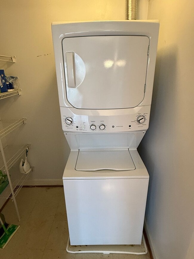 Building Photo - Prime Location- Two Bedroom Condo