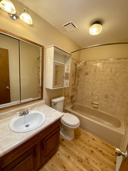 Building Photo - 2302 Cartier Dr