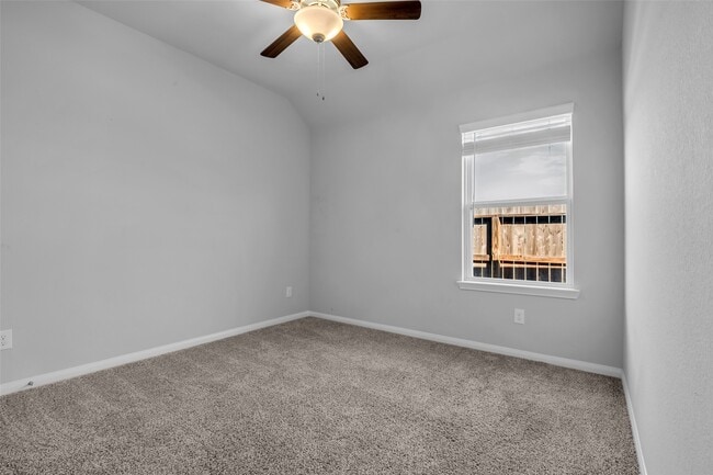 Building Photo - 1202 Oak Barrel Run