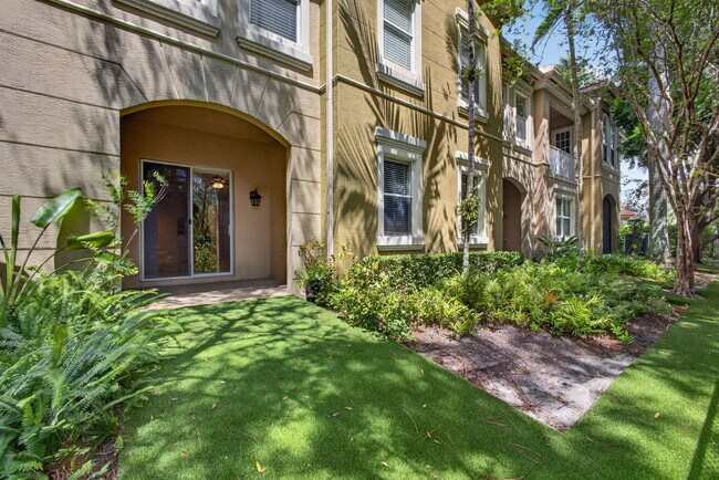 Building Photo - 4991 Bonsai Cir