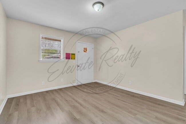 Building Photo - Spring Special: Cozy 1 Bed / 1 Bath Near Tennessee Tech – Pet Friendly!