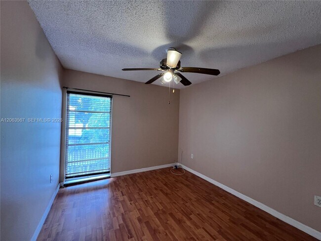 Building Photo - 2750 N 34th Ave