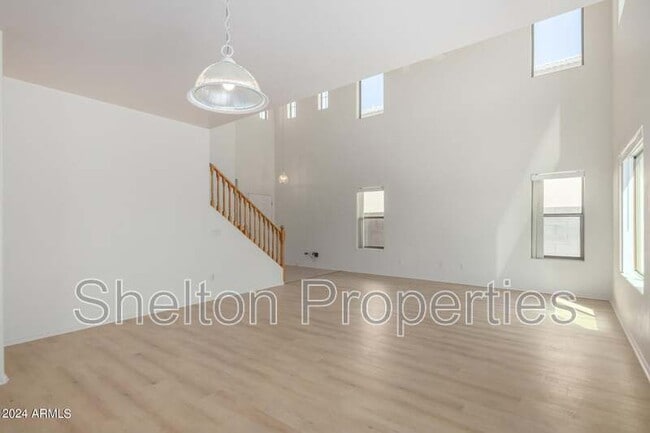 Building Photo - 17229 W Caribbean Ln