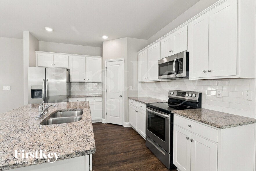Building Photo - 5509 Cobblestone Glen Dr